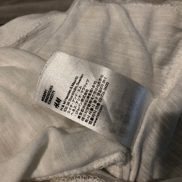 SOLD! H&M Longsleeve White Cover Up - Picture 5 of 5